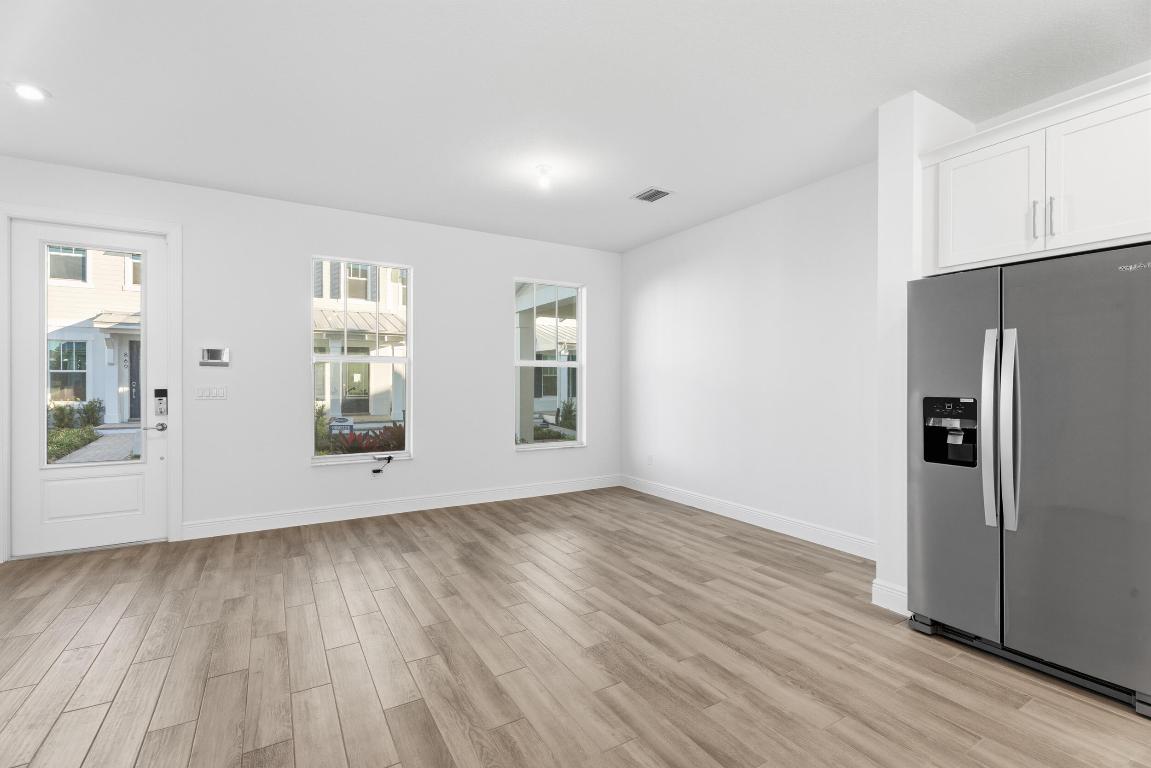 NEWFIELD CROSSROADS PHASE 1A-3 - Residential Lease