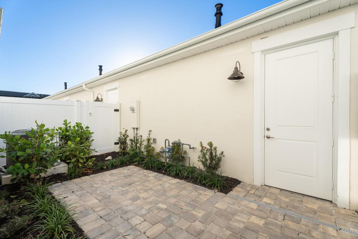 NEWFIELD CROSSROADS PHASE 1A-3 - Residential Lease