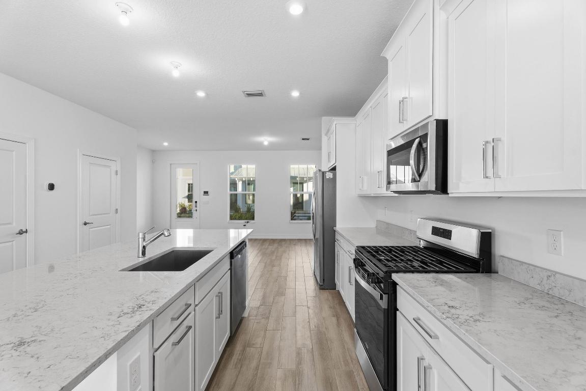 NEWFIELD CROSSROADS PHASE 1A-3 - Residential Lease