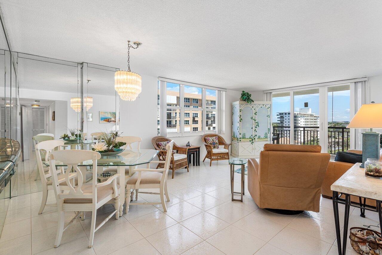 1147 Hillsboro Mile 701