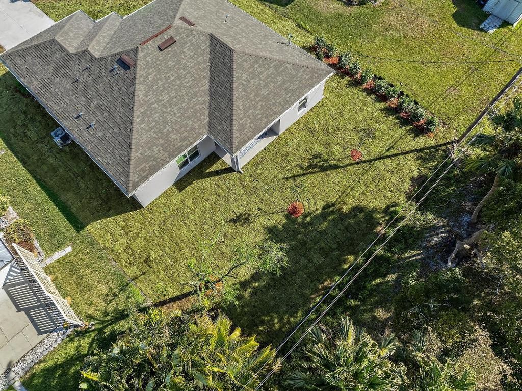 Photo of 418 Easy Street, Sebastian, FL 32958 (MLS # R11157094)