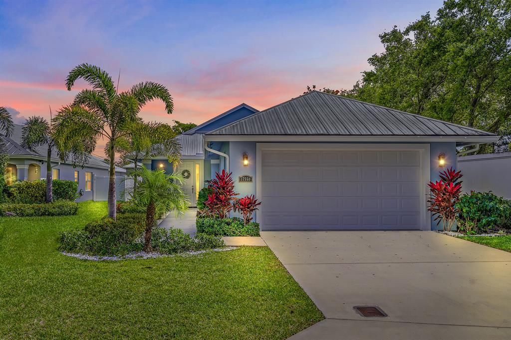 Photo of 17560 Cinquez Park Road E, Jupiter, FL 33458 (MLS # R10785034)