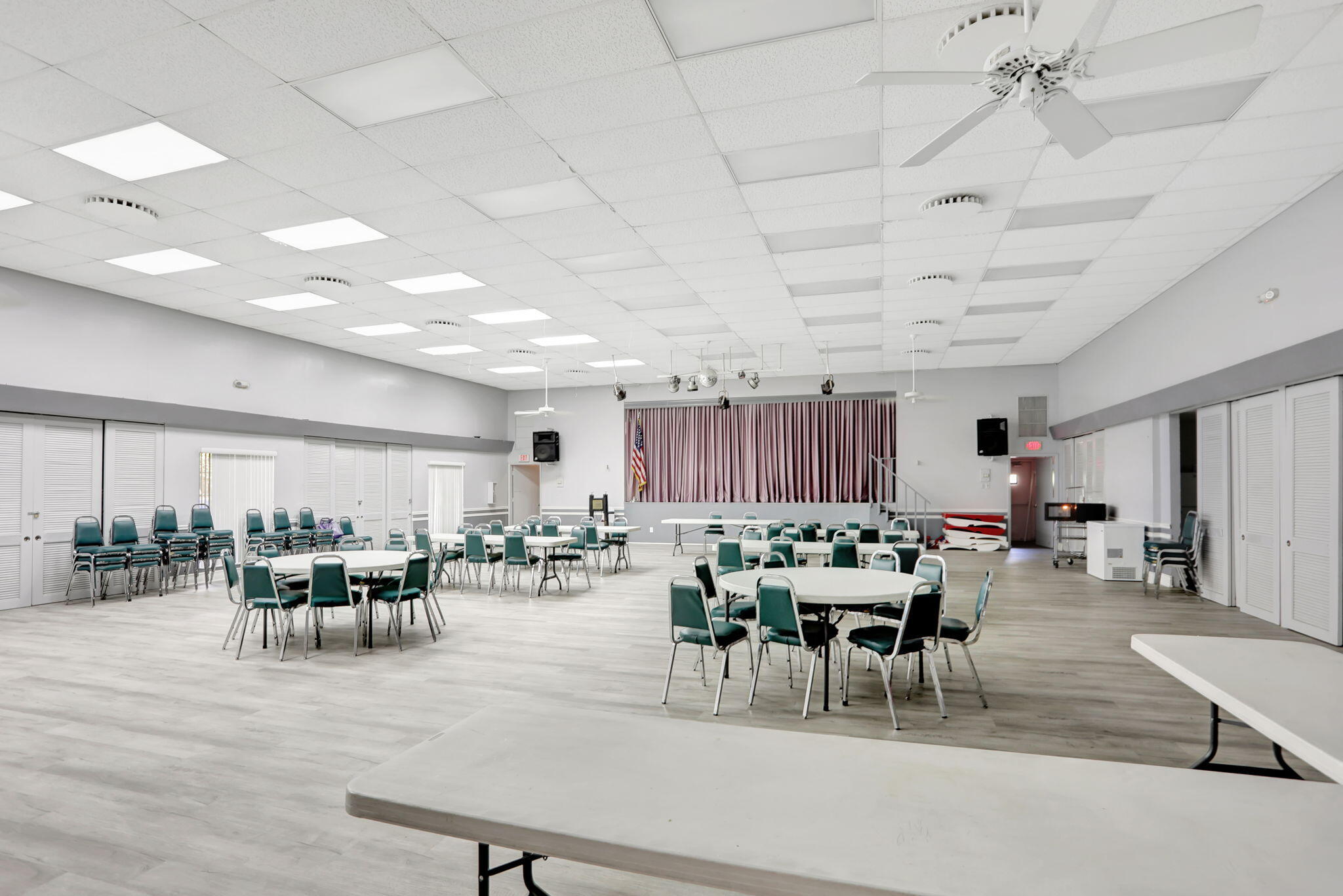 ORIOLE GARDENS - Residential