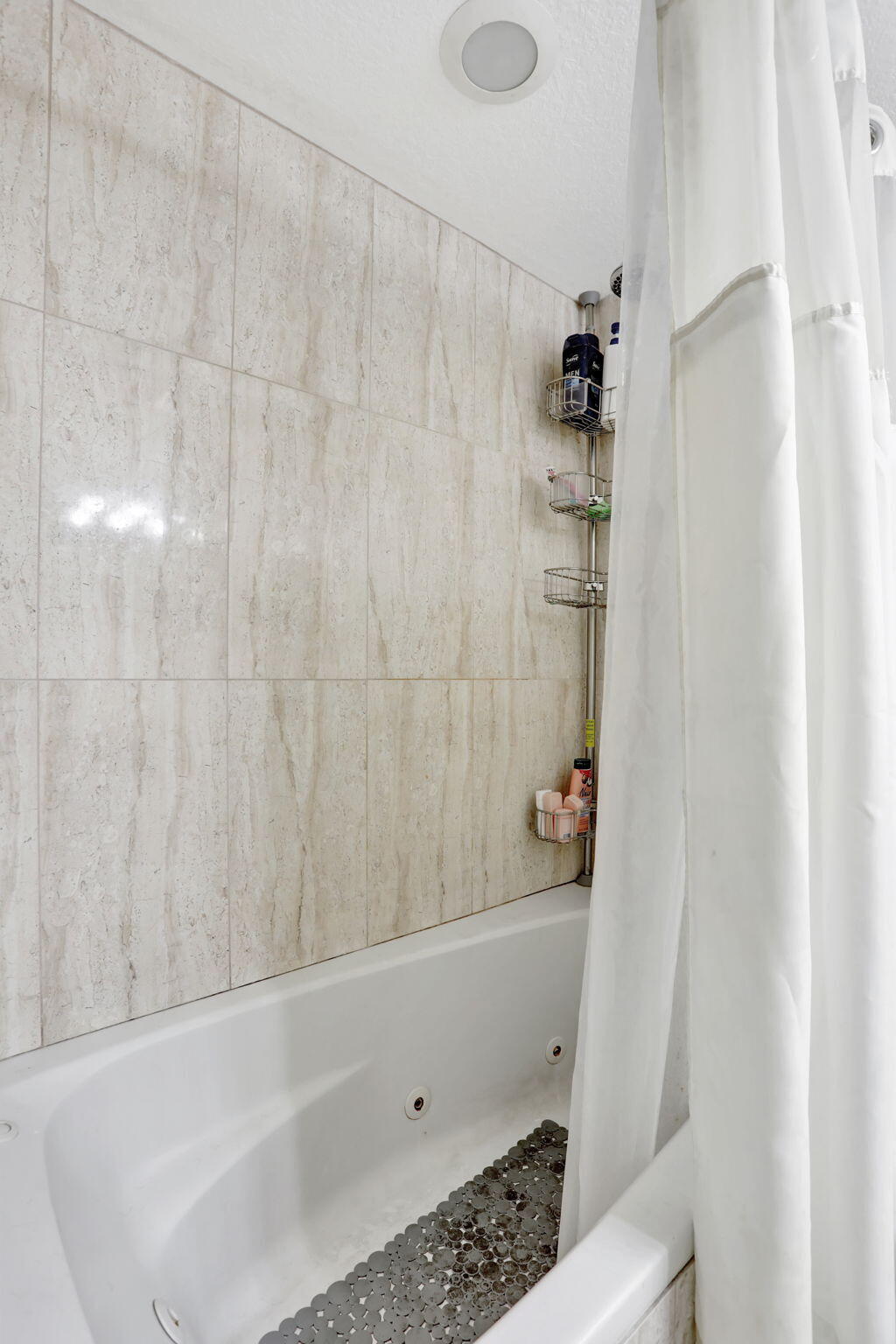 ORIOLE GARDENS - Residential