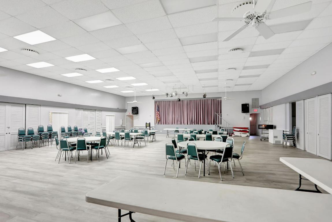 ORIOLE GARDENS - Residential