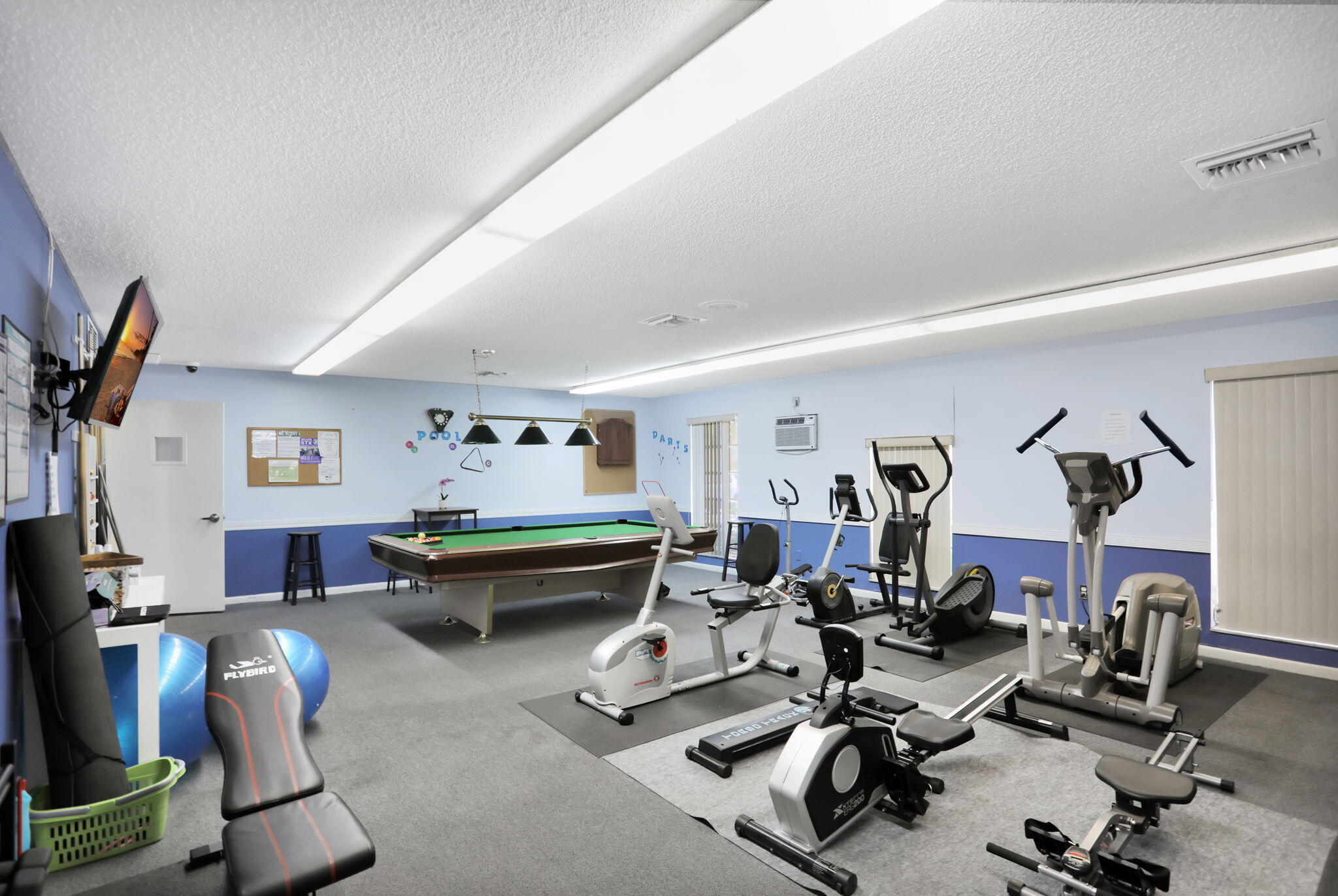 ORIOLE GARDENS - Residential