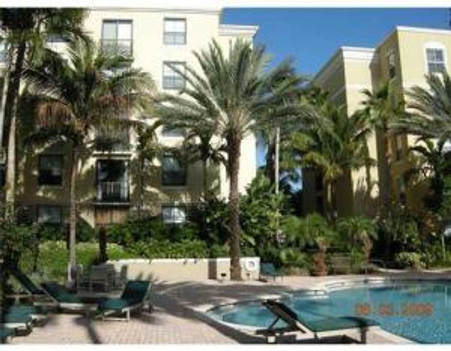 Furnished beautiful 2/2 in the best location in CityPlace. Big kitchen, formal dining room, condo has pool, gym, whirlpool, business center, lobby, receptionist, private movie theater.  Walk to theater, nightlife, Kravis Center, bike to beach, easy access to everywhere. Perfect rental for vacations or corporate tenants. Make it memorable!