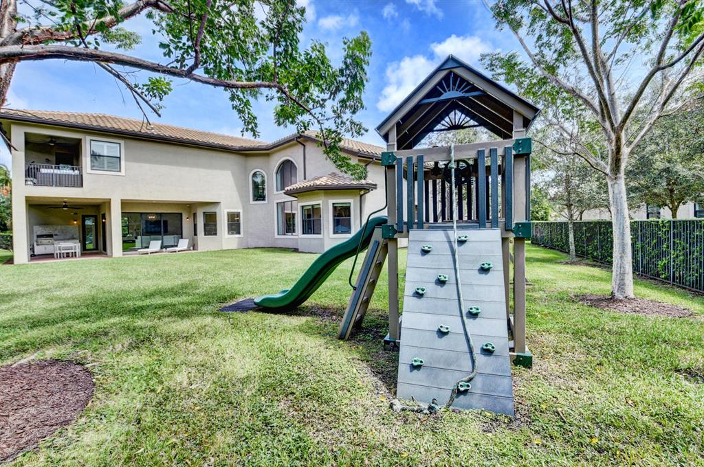 THE BRIDGES - Residential