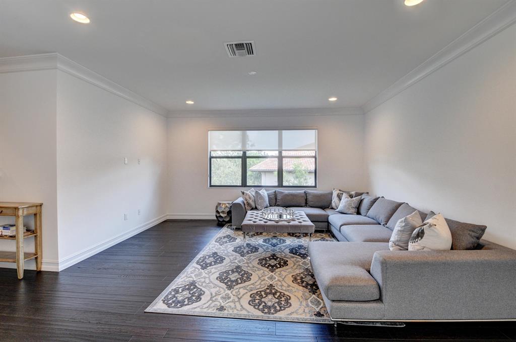 THE BRIDGES - Residential