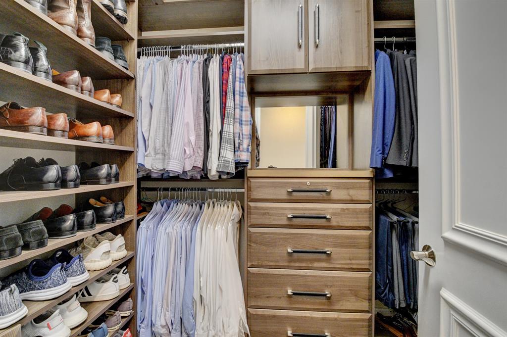 THE BRIDGES - Residential