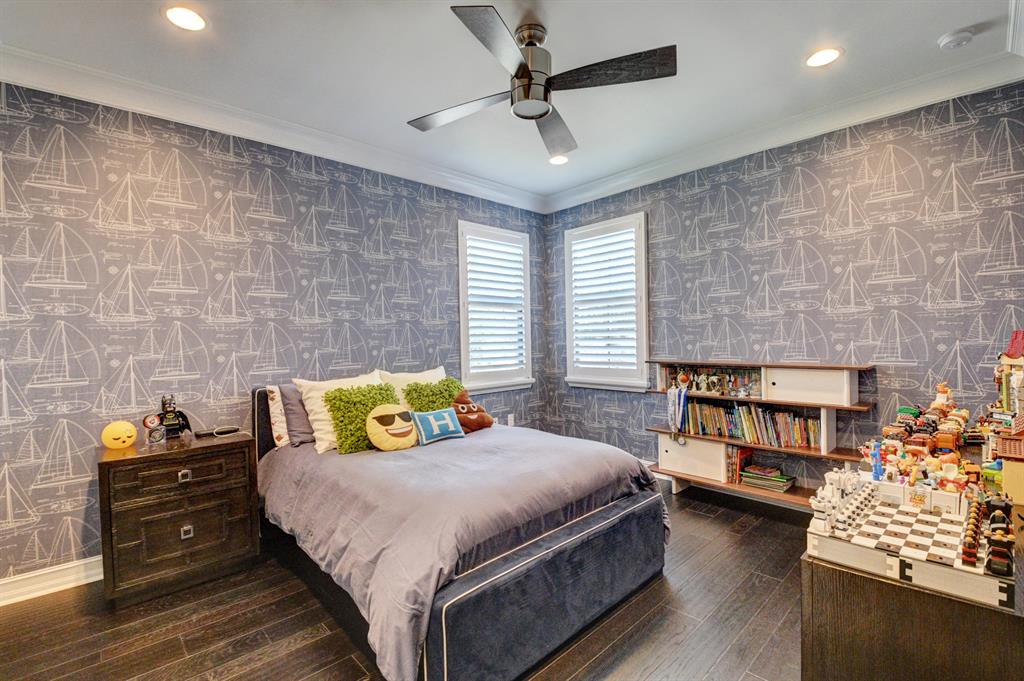 THE BRIDGES - Residential