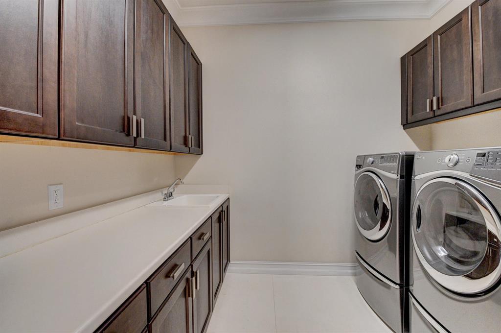 THE BRIDGES - Residential