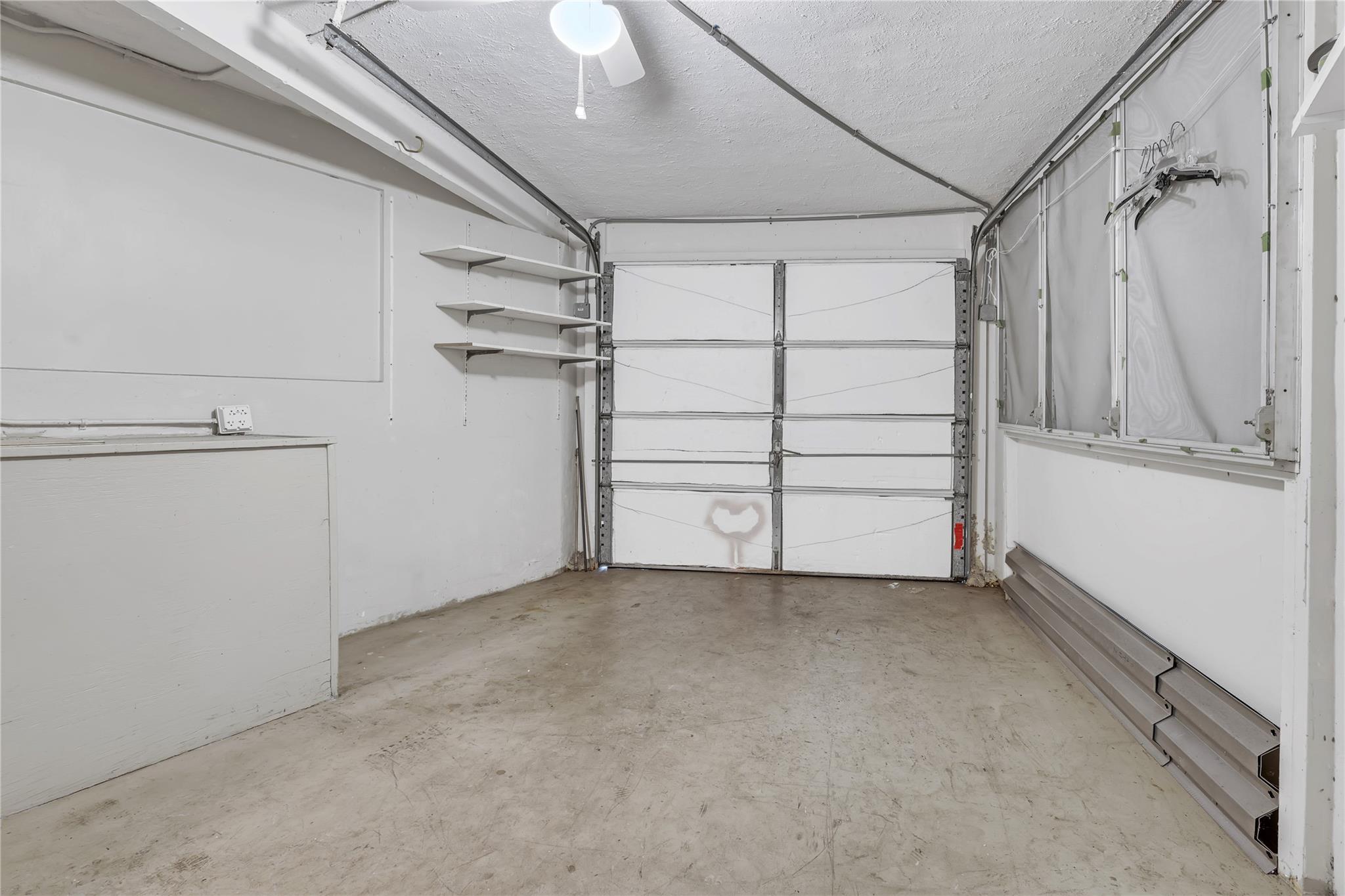 ROYAL PALM ACRES - Residential Lease