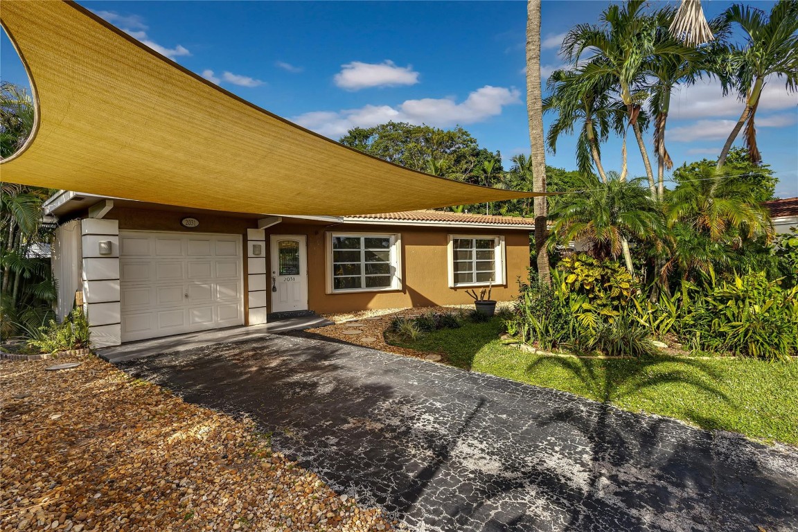 ROYAL PALM ACRES - Residential Lease