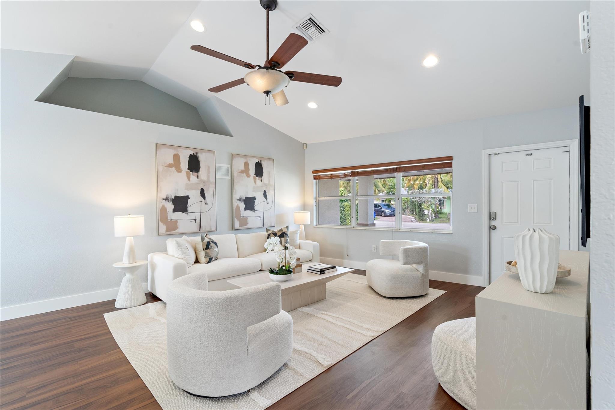 Cresthaven 7 43-10 B - Residential