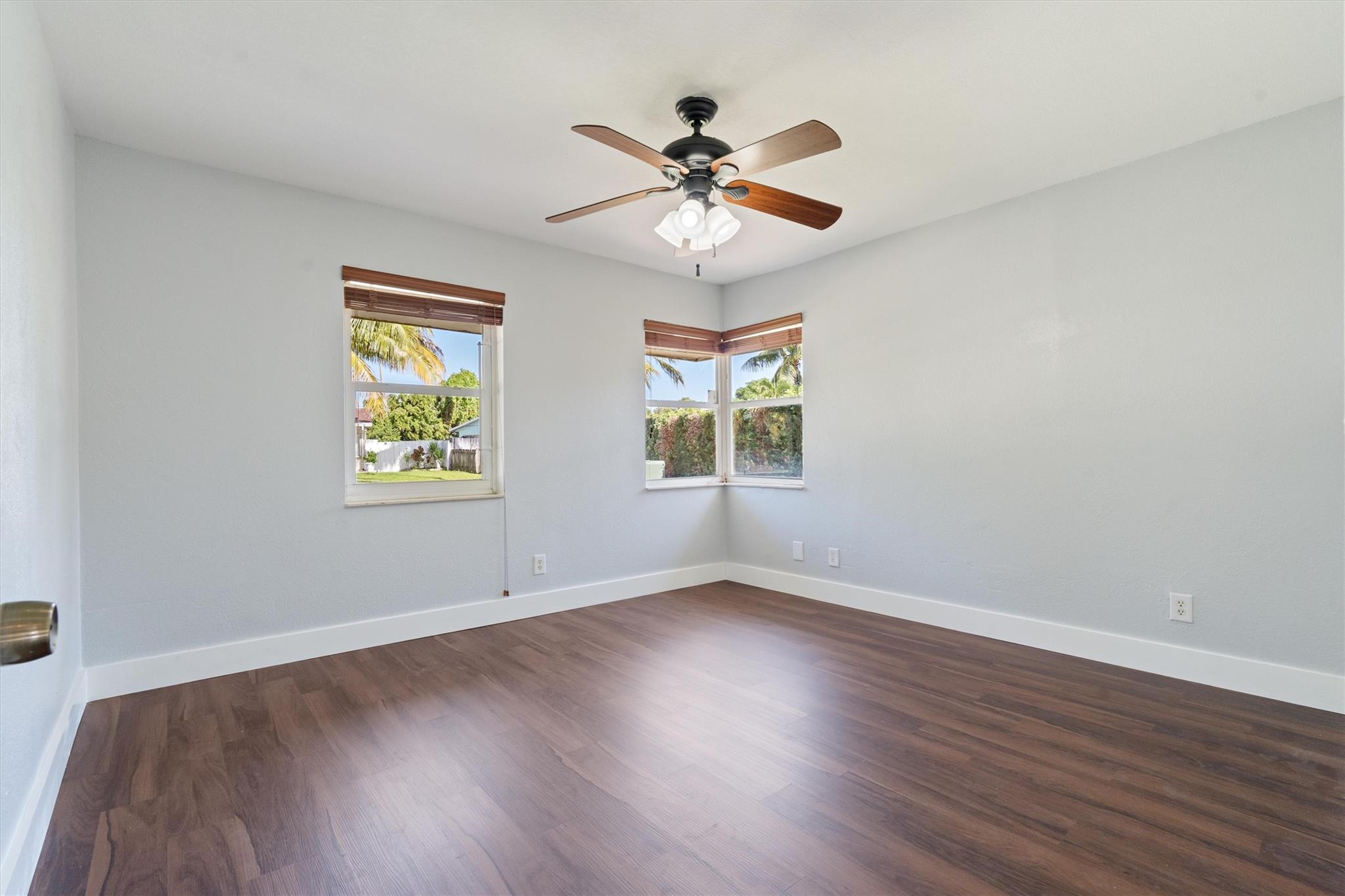 Cresthaven 7 43-10 B - Residential