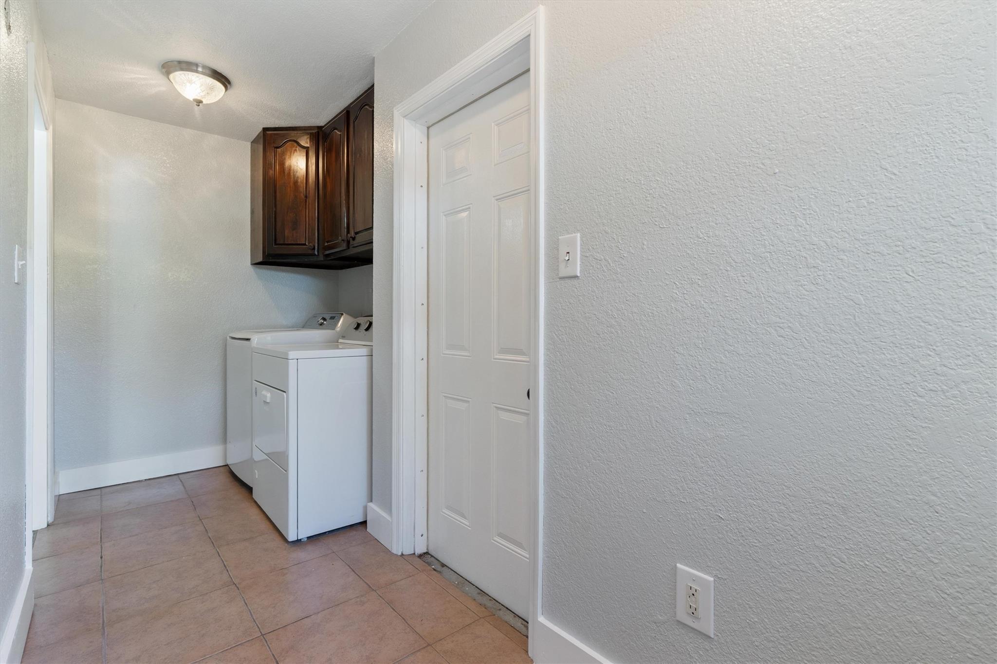 Cresthaven 7 43-10 B - Residential