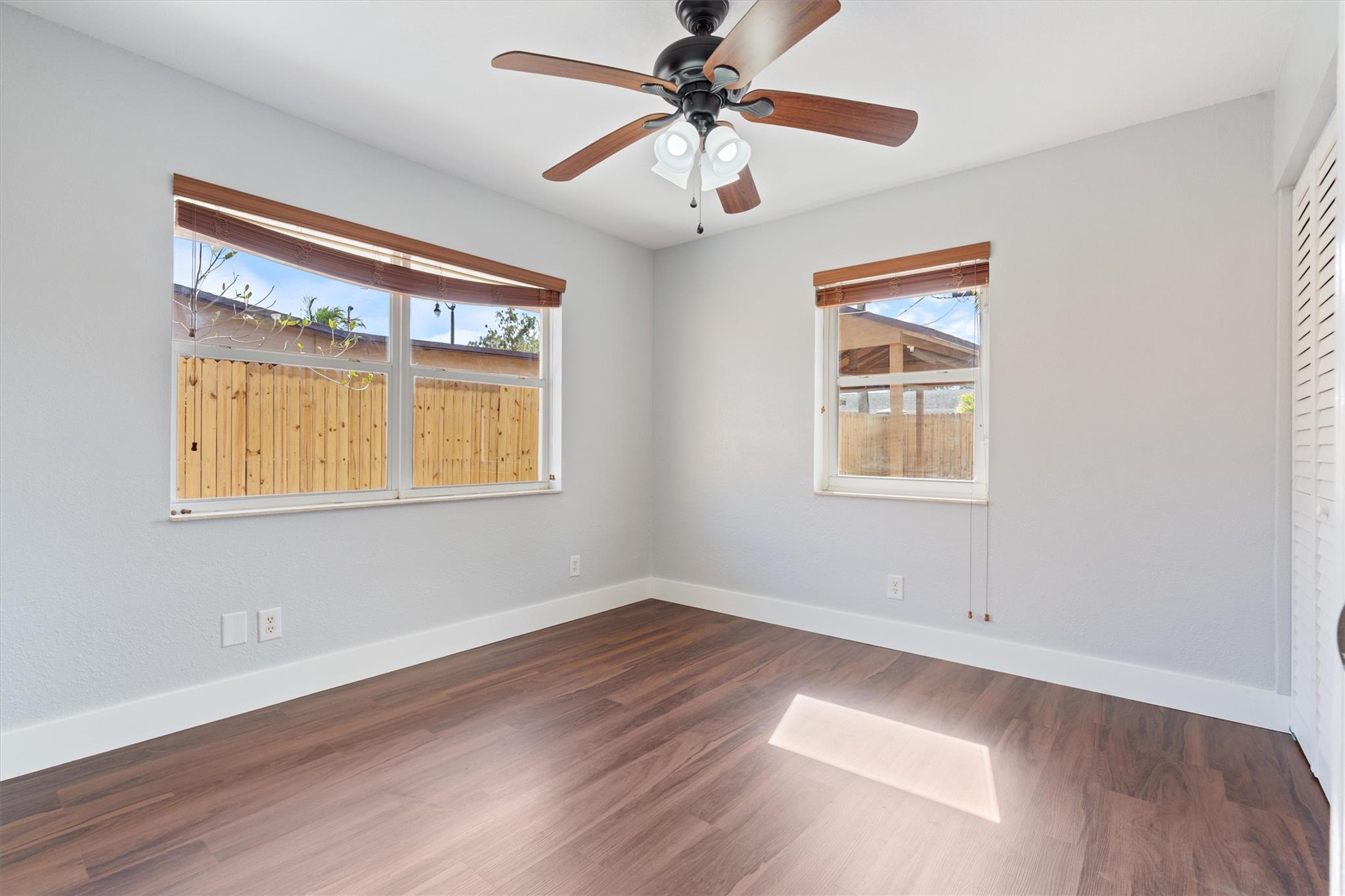 Cresthaven 7 43-10 B - Residential