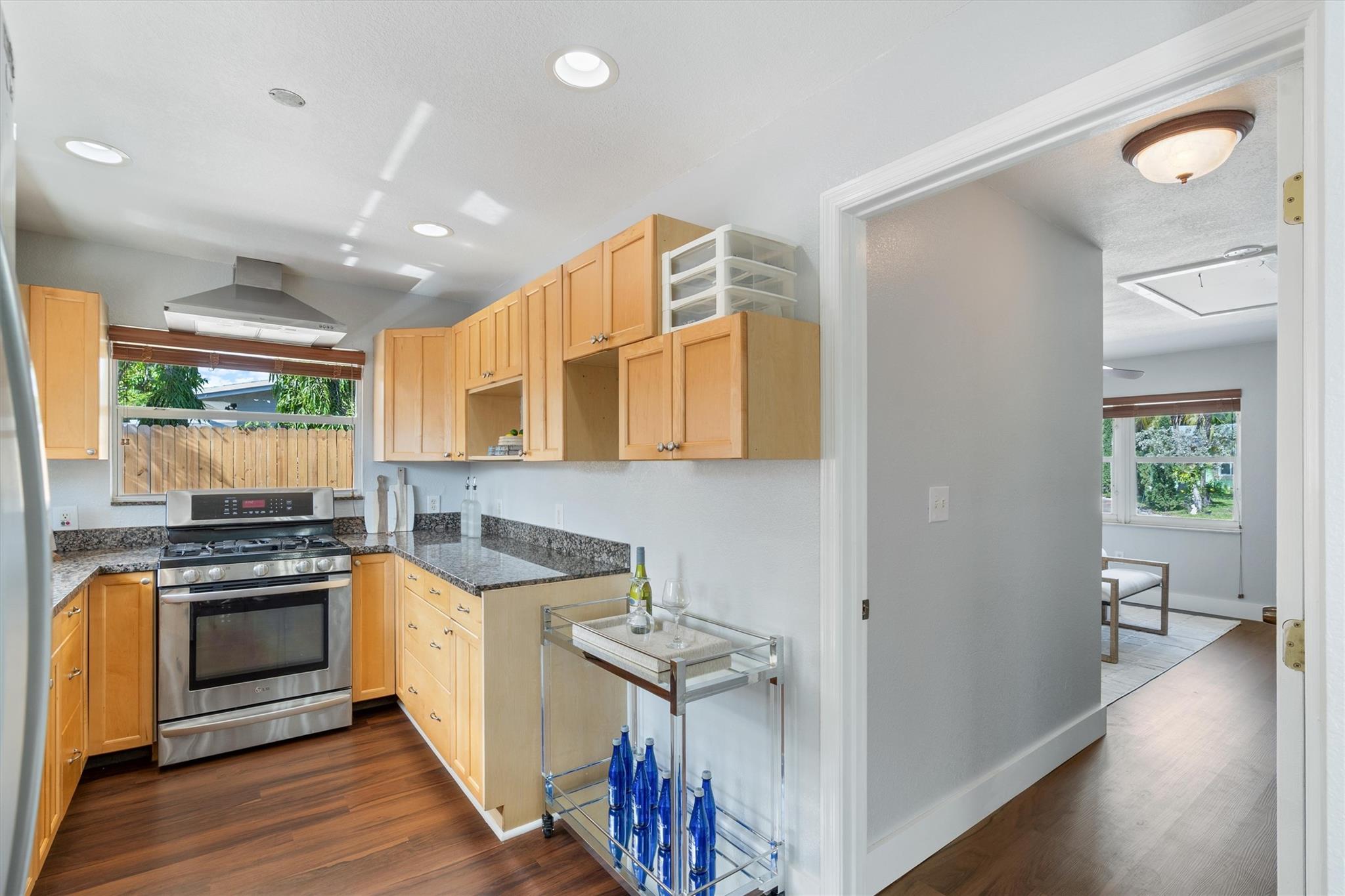 Cresthaven 7 43-10 B - Residential