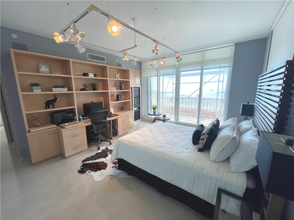 THE PALMS - Residential