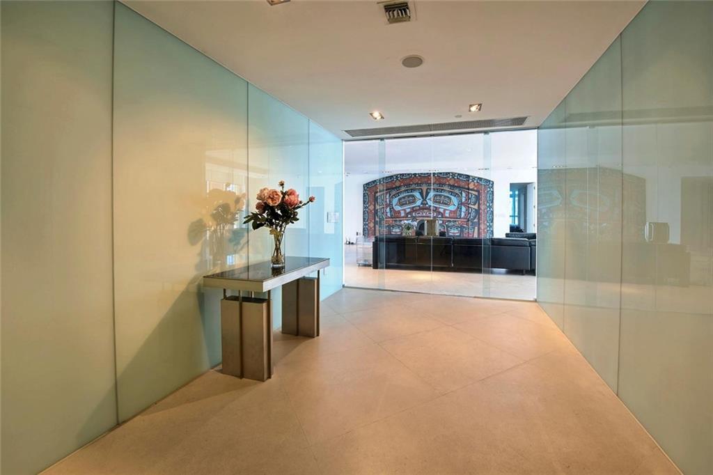 THE PALMS - Residential