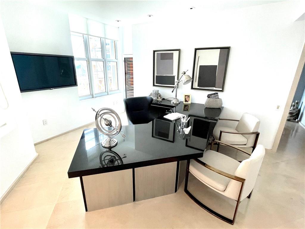 THE PALMS - Residential