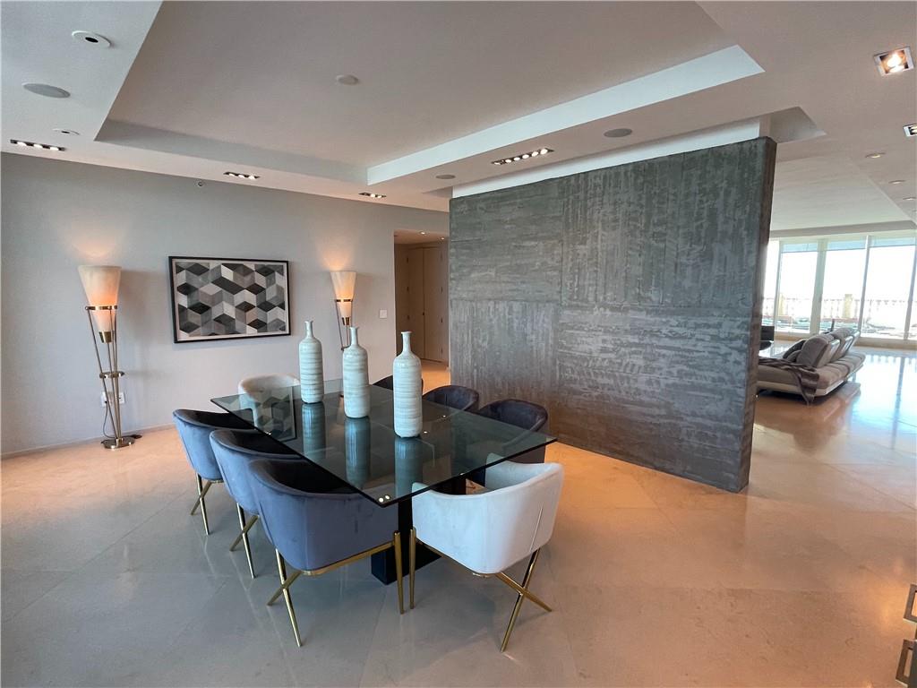 THE PALMS - Residential