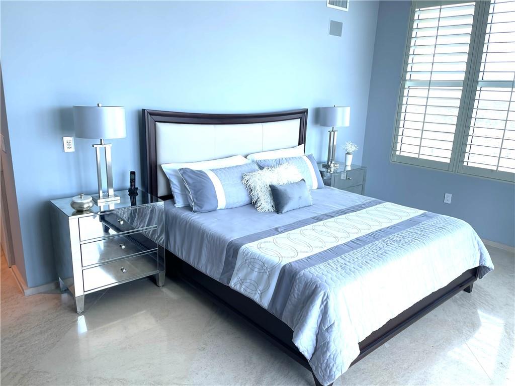 THE PALMS - Residential