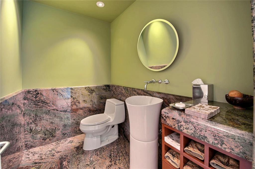 THE PALMS - Residential