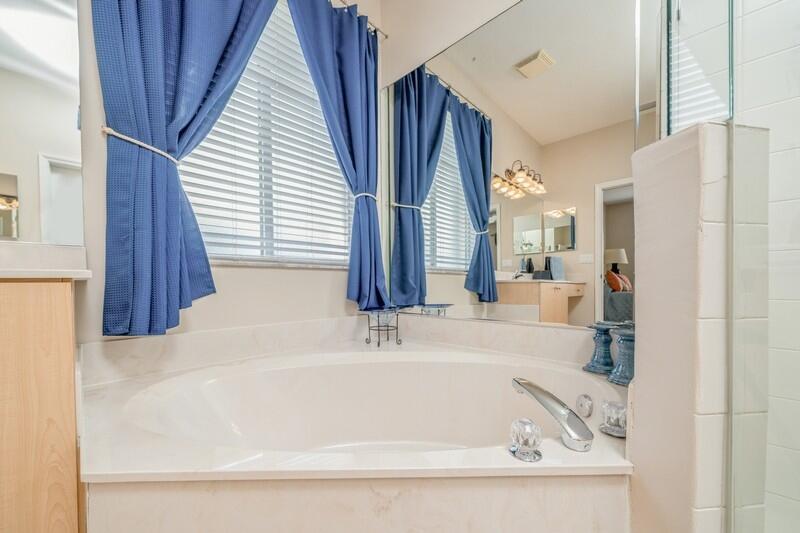 LAKEFOREST AT ST LUCIE WEST PHASE VII - Residential