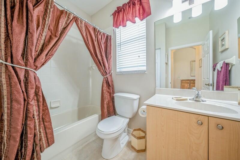 LAKEFOREST AT ST LUCIE WEST PHASE VII - Residential