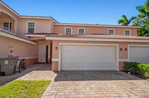 6472 Azura Lake Road, Lake Worth, FL MLS: R11074234
