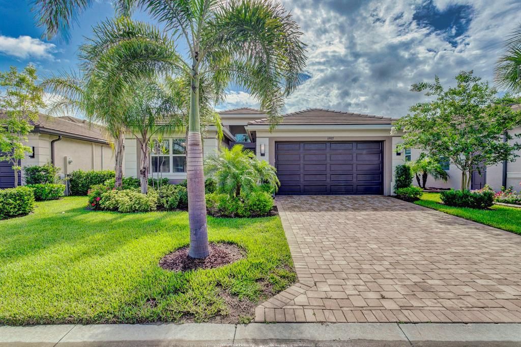 Photo of 11927 SW Wood Stork Way Way, Port St Lucie, FL 34987 (MLS # R10807555)