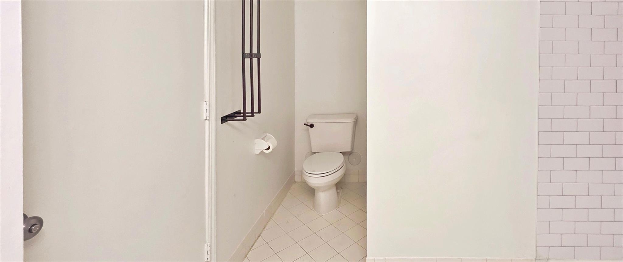 SHERIDAN EAST CONDO BLDG - Residential Lease
