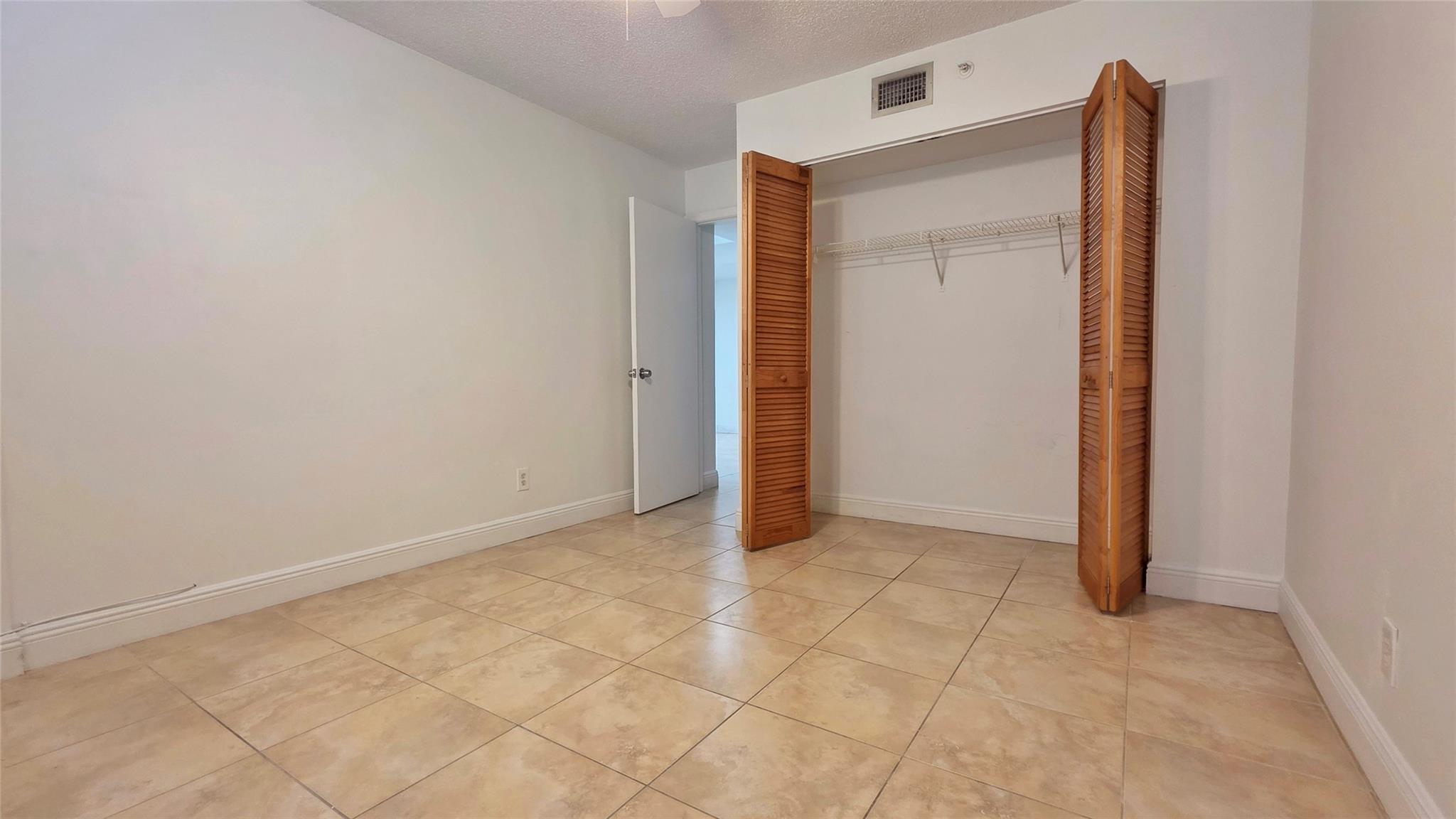 SHERIDAN EAST CONDO BLDG - Residential Lease