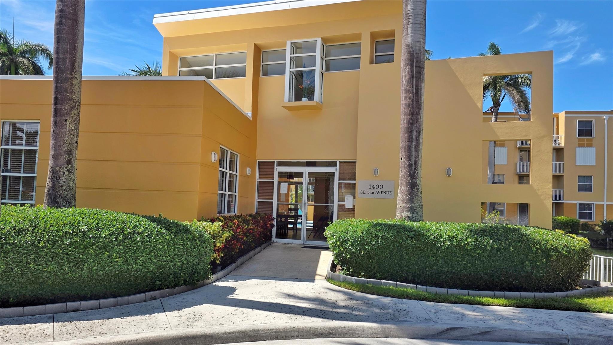 SHERIDAN EAST CONDO BLDG - Residential Lease