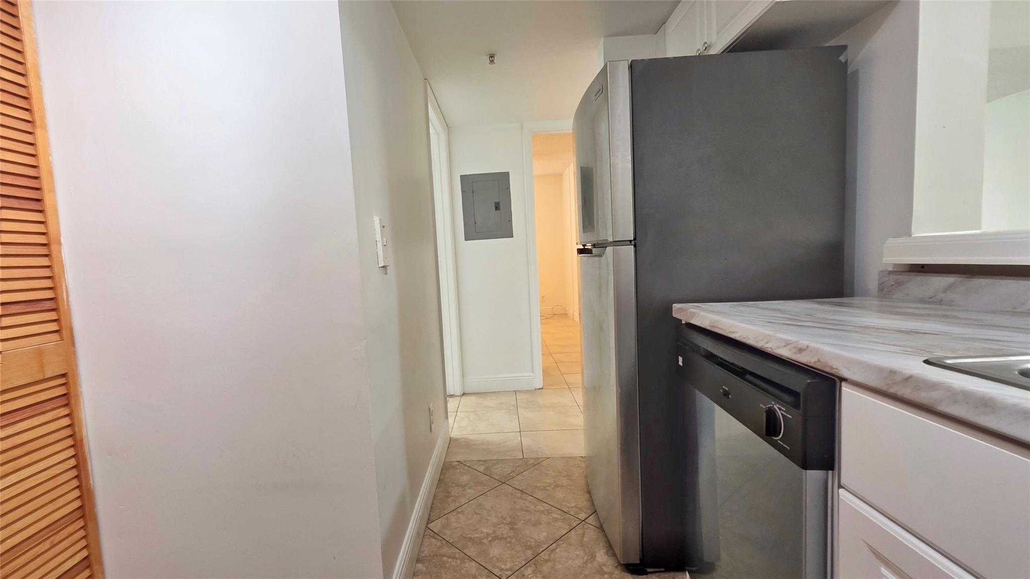 SHERIDAN EAST CONDO BLDG - Residential Lease