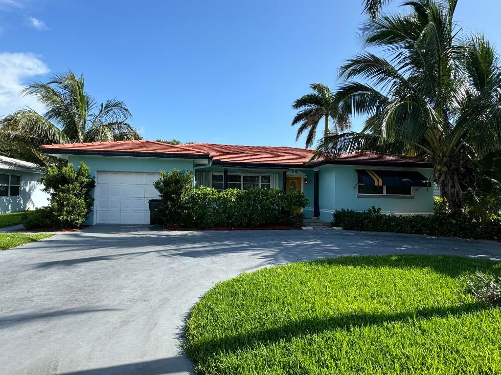 Photo of 207 Bravado Lane, Palm Beach Shores, FL 33404 (MLS # R10997368)