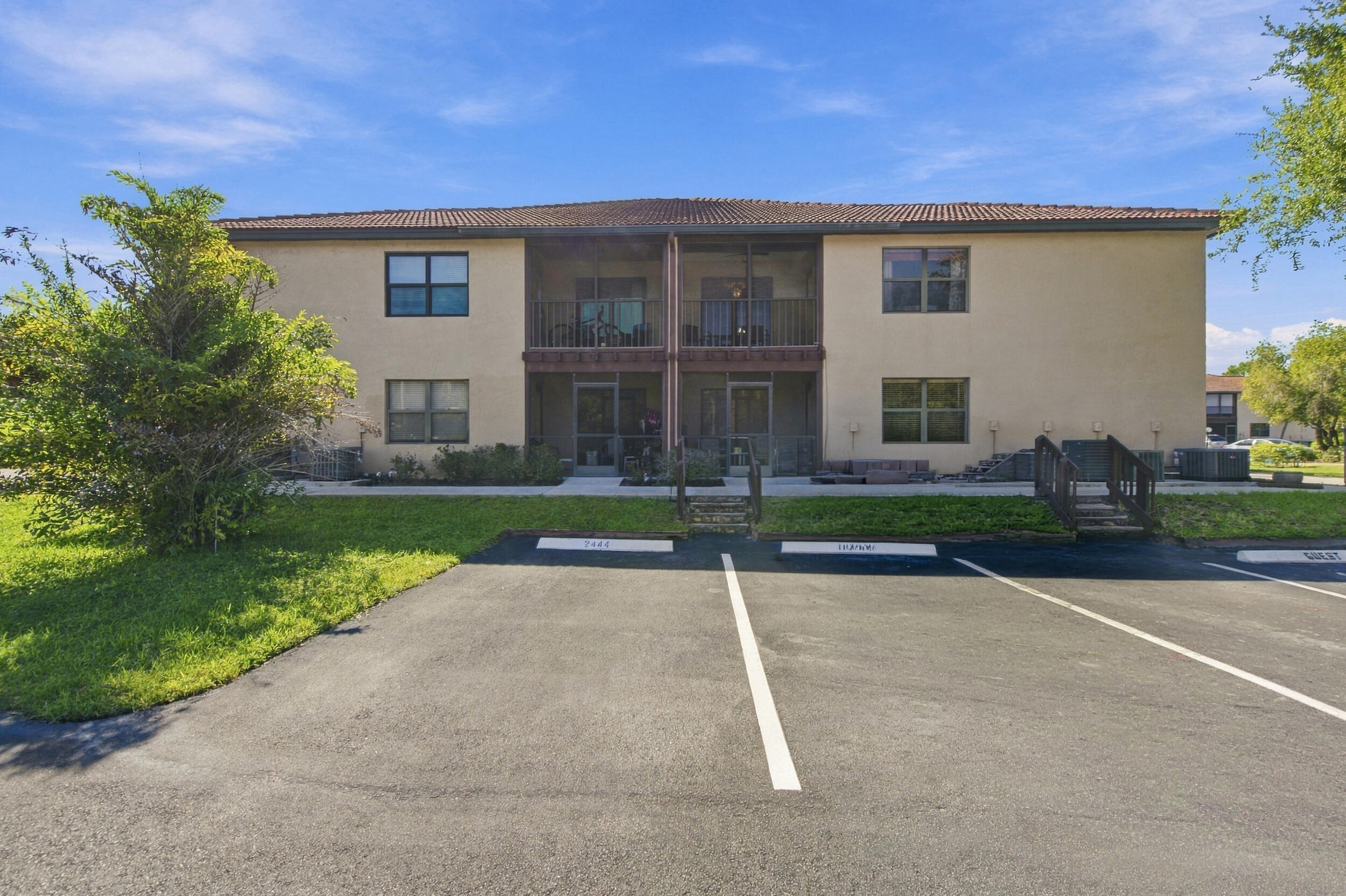 2446 SE GARDEN Terrace 302