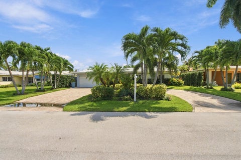Tiny photo for 4230 NE 19TH Avenue, Oakland Park, FL 33308 (MLS # B26080859)