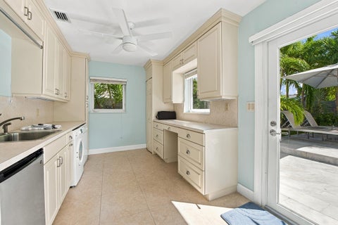 Tiny photo for 4230 NE 19TH Avenue, Oakland Park, FL 33308 (MLS # B26080859)