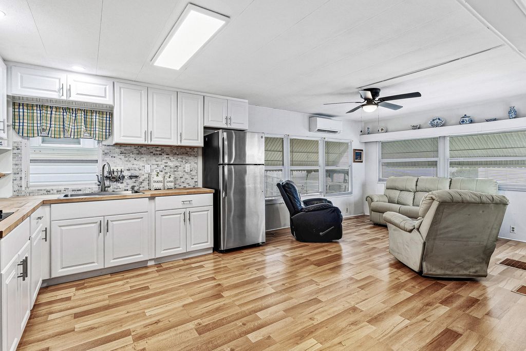 Photo of 202 Palm Drive #I, Briny Breezes, FL 33435 (MLS # B26005016)