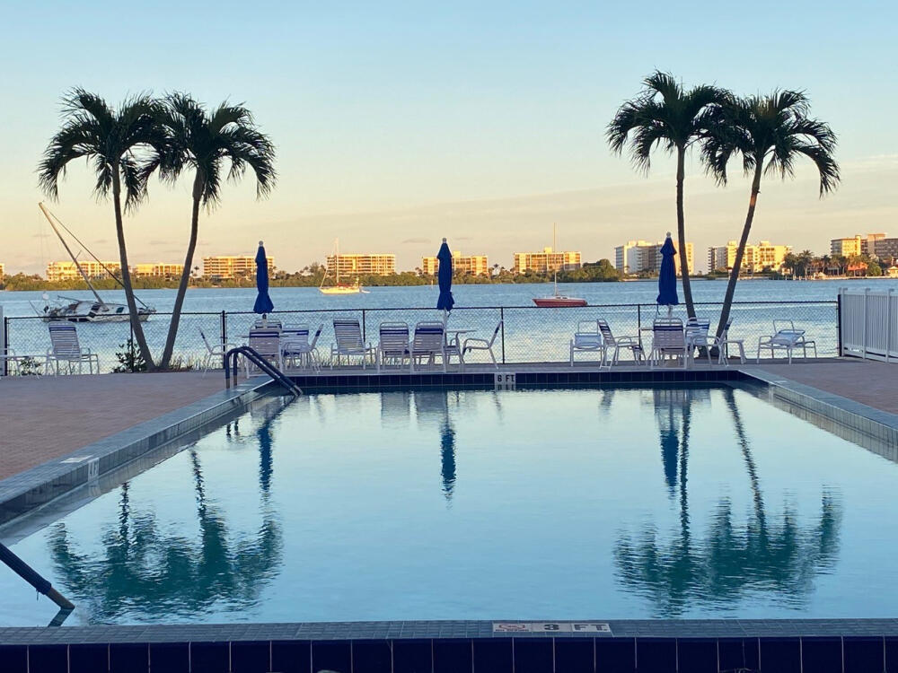 PALM LAKE NO 1 CONDO - Residential