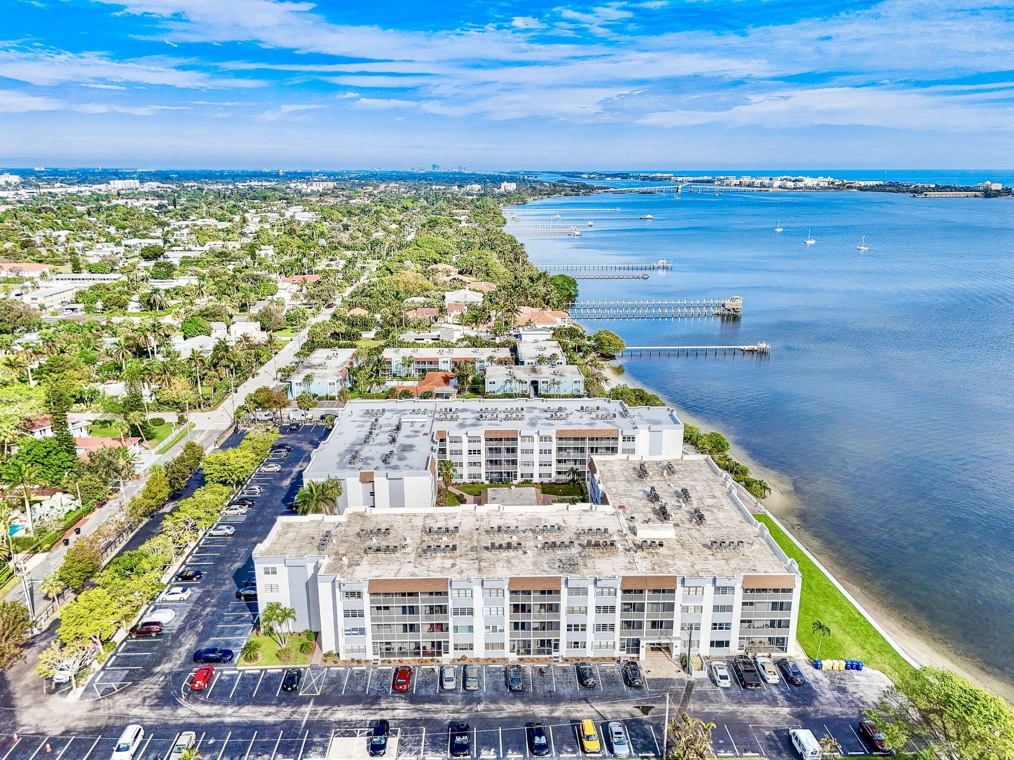 PALM LAKE NO 1 CONDO - Residential