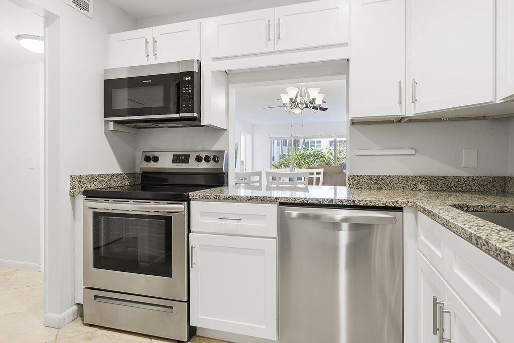 1516 S Lakeside Drive #110