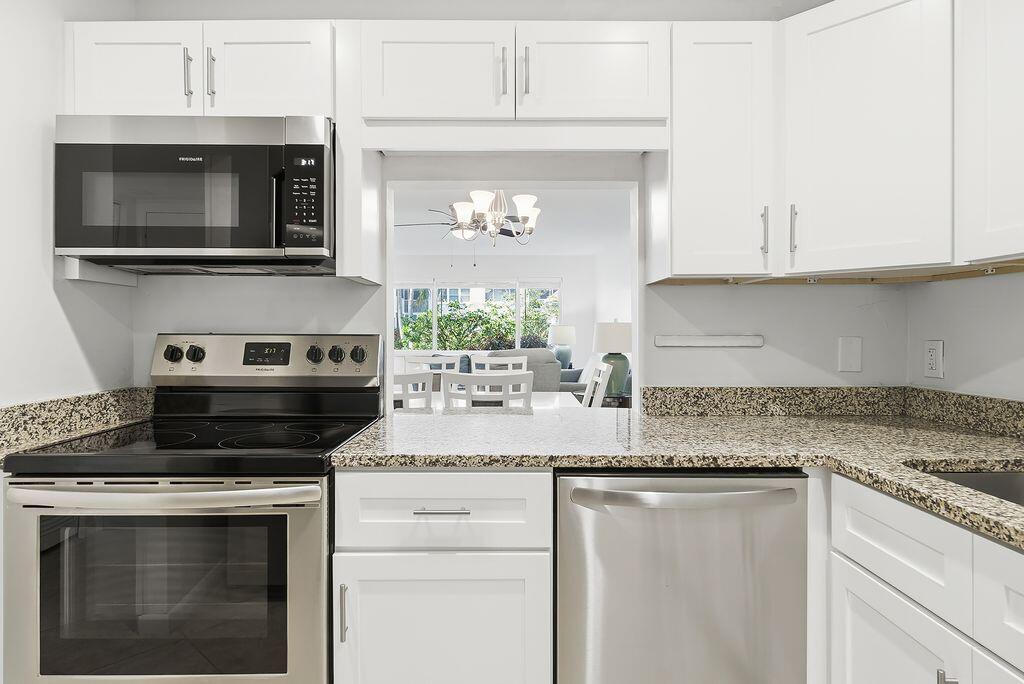 1516 S Lakeside Drive #110