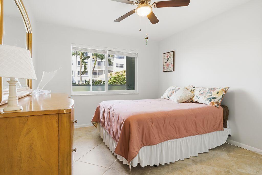 PALM LAKE NO 1 CONDO - Residential