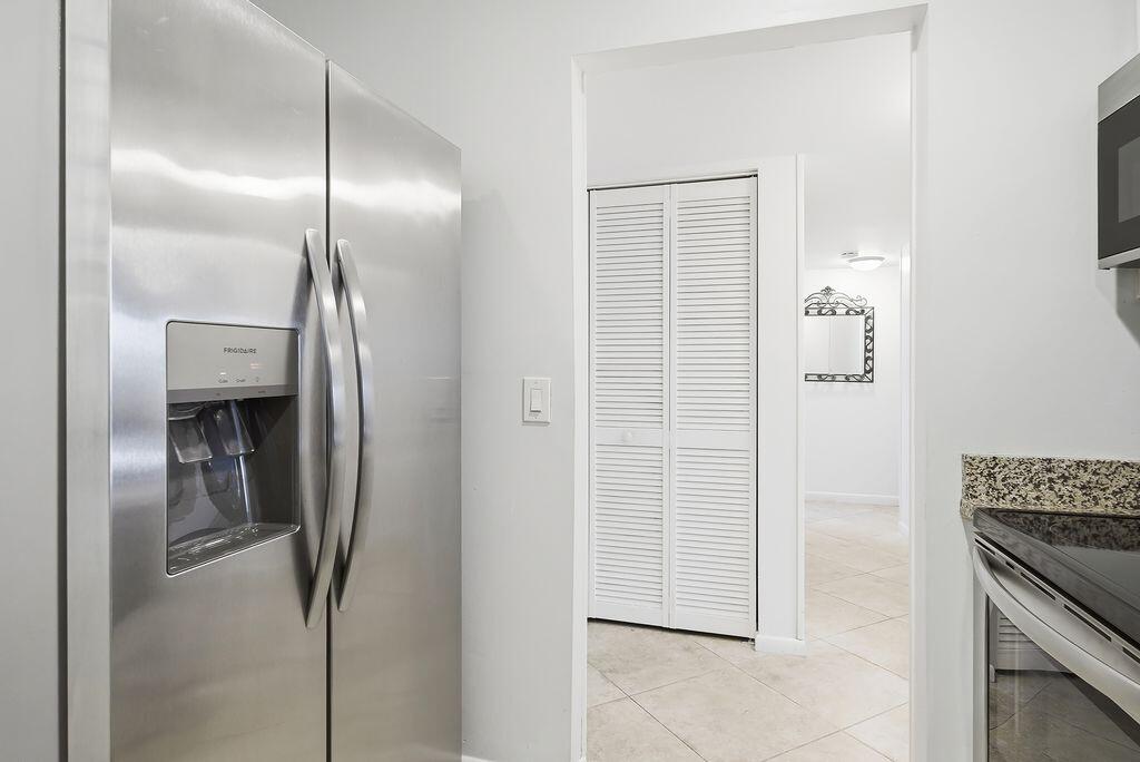 1516 S Lakeside Drive #110