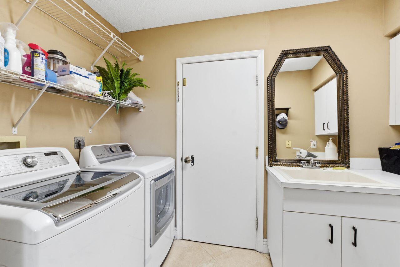 GLEN OAKS 1ST ADD - Residential