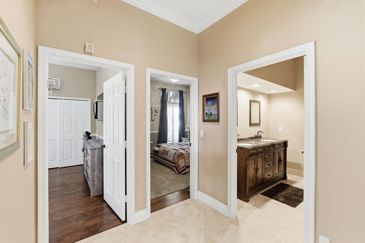 GLEN OAKS 1ST ADD - Residential